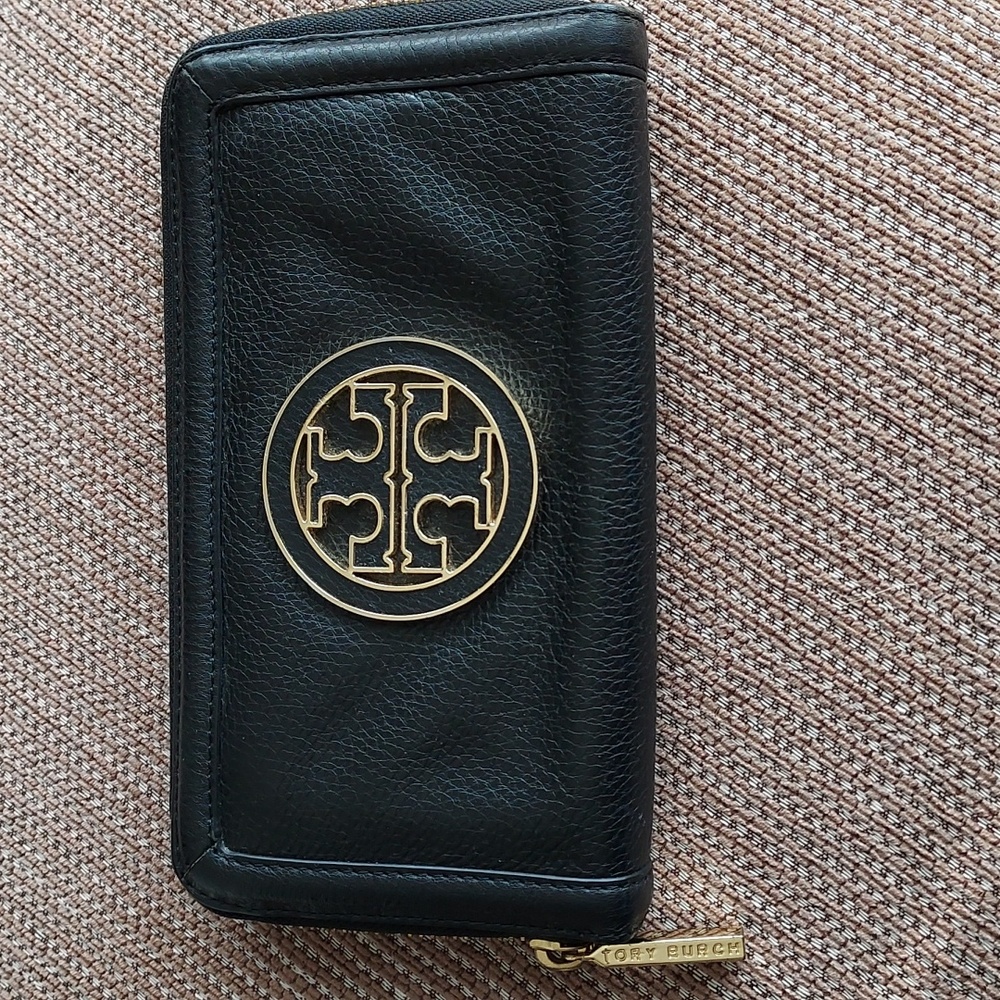 Tory Burch zip around leather wallet